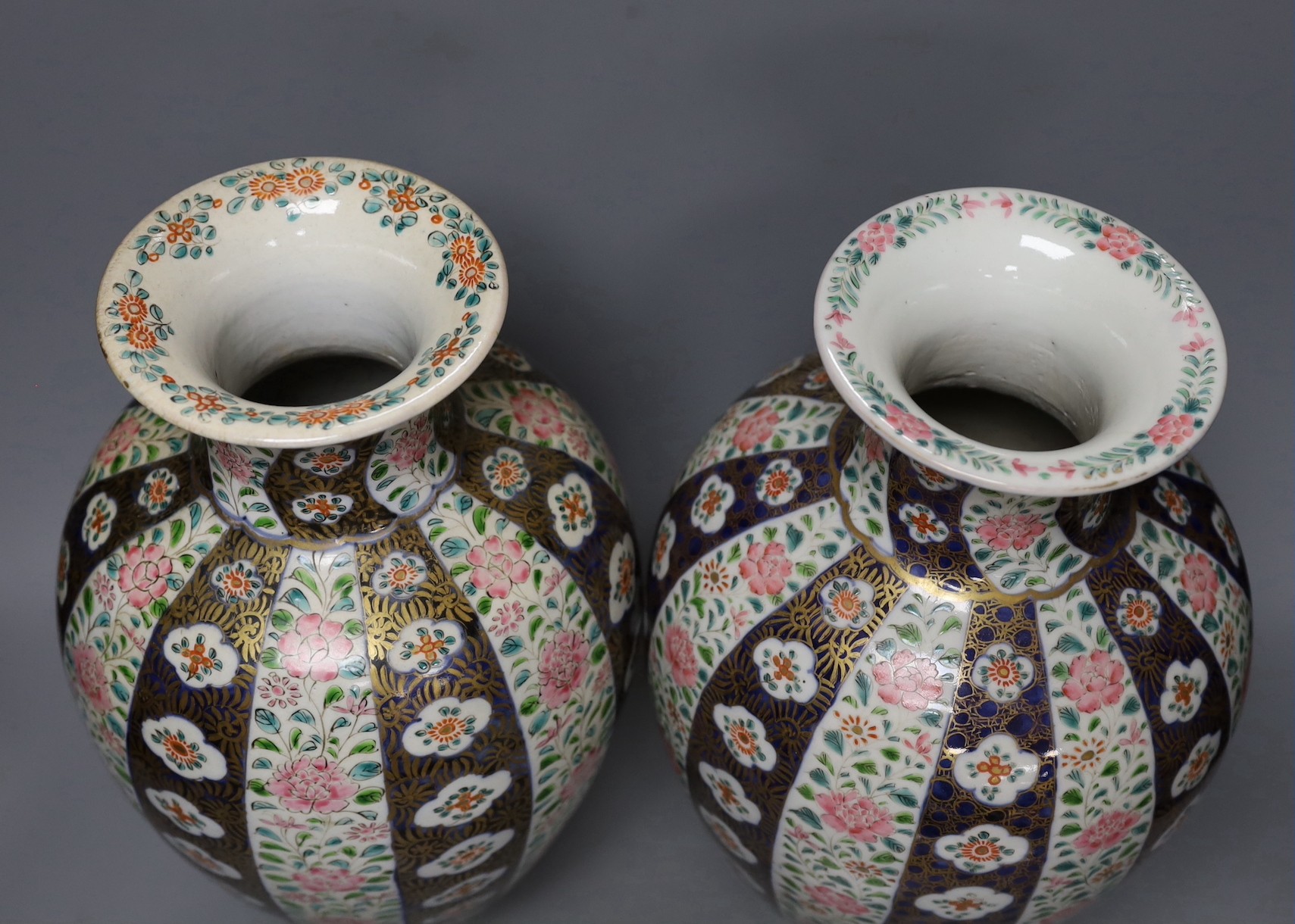 A pair of Japanese 'Imari' ovoid vases, Meiji period, 36cm